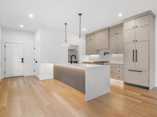 33 Pearl St. 4, Boston MA 02125