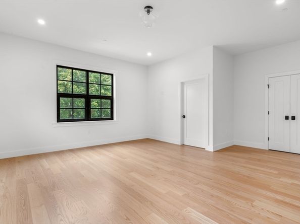 33 Pearl St. 4, Boston MA 02125