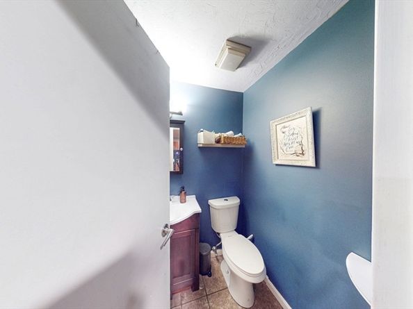 391 Hyde Park Ave 112, Boston MA 02131