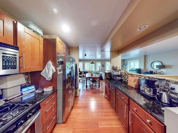 391 Hyde Park Ave 112, Boston MA 02131