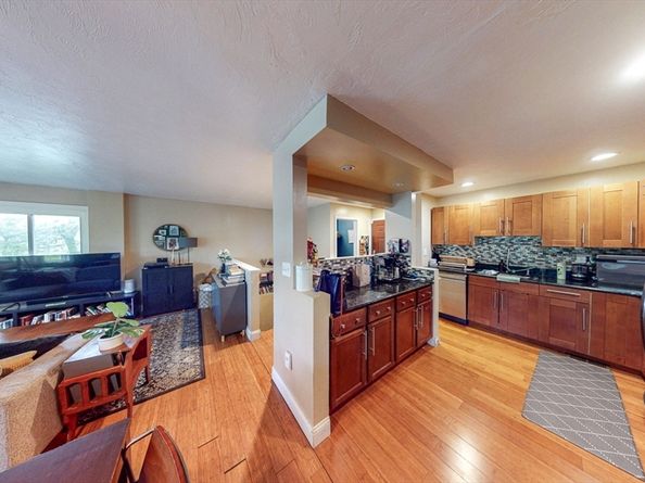 391 Hyde Park Ave 112, Boston MA 02131