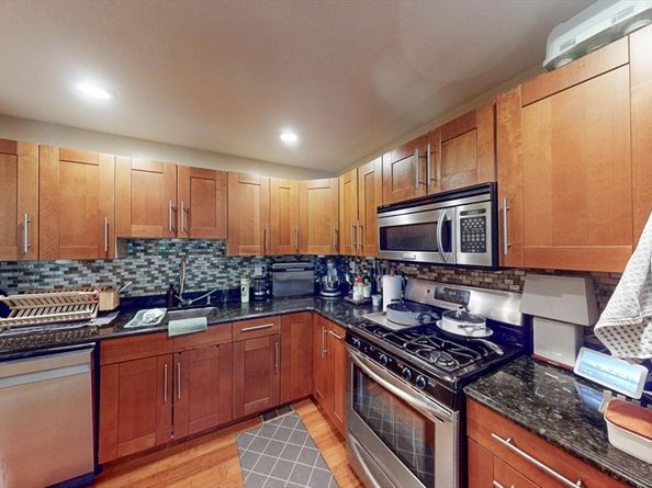 391 Hyde Park Ave 112, Boston MA 02131