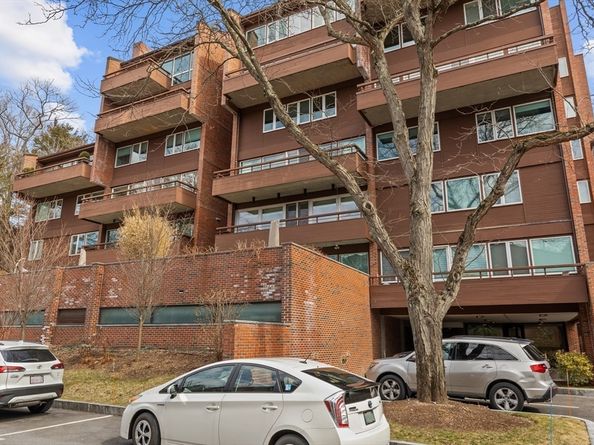 241 Perkins St D405, Boston MA 02130