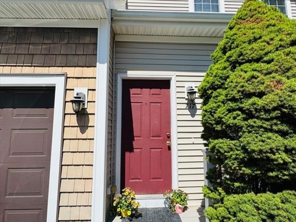 717 Hampton Way 717, Abington MA 02351