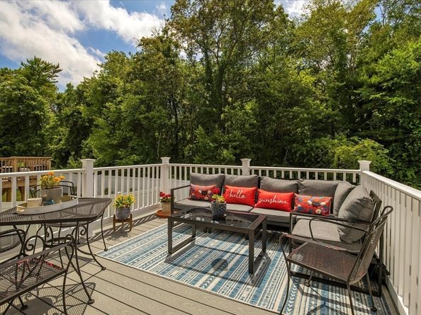 9 Titicut Ave, Bridgewater MA 02324