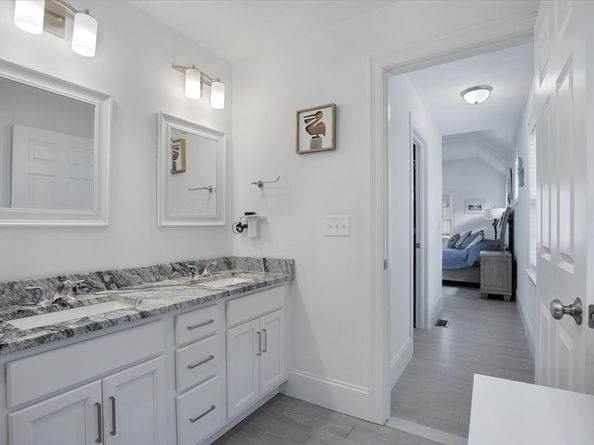 9 Titicut Ave, Bridgewater MA 02324
