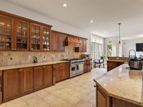 6 Ashley Court, Lynnfield MA 01940