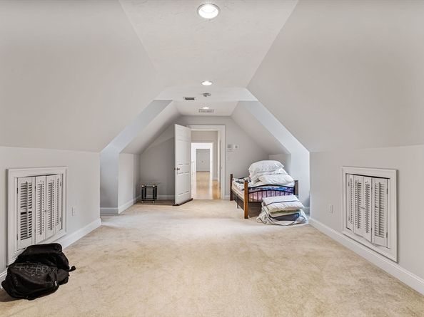 6 Ashley Court, Lynnfield MA 01940