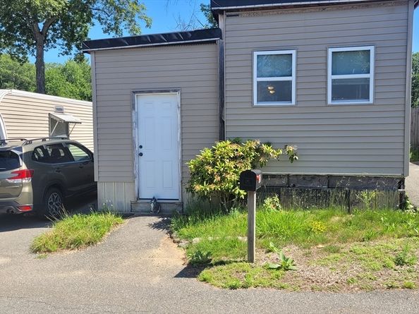 466 Newbury 27, Danvers MA 01923