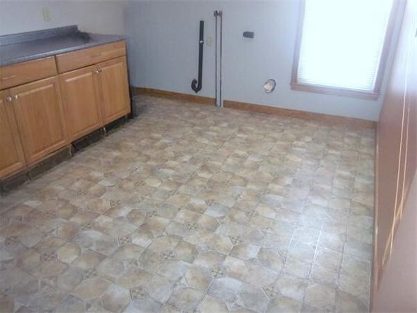 346 Lovell St, Worcester MA 01602