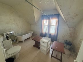 64 Suffolk St, Worcester MA 01604