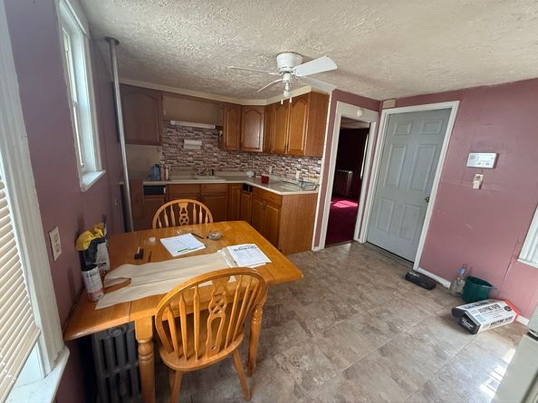 64 Suffolk St, Worcester MA 01604
