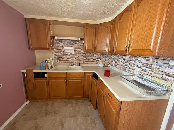 64 Suffolk St, Worcester MA 01604
