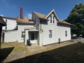 64 Suffolk St, Worcester MA 01604