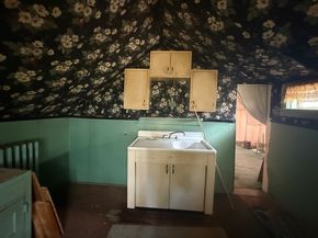 64 Suffolk St, Worcester MA 01604