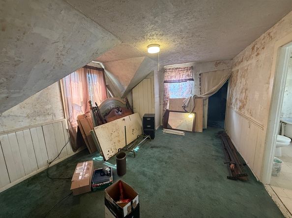 64 Suffolk St, Worcester MA 01604