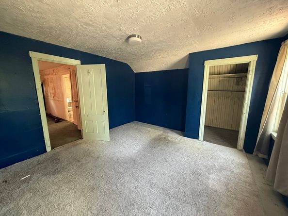 64 Suffolk St, Worcester MA 01604