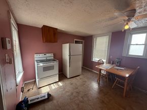 64 Suffolk St, Worcester MA 01604