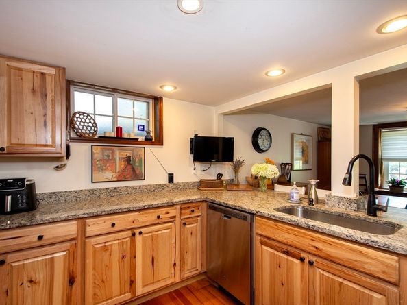 120 Randolph St, Weymouth MA 02190