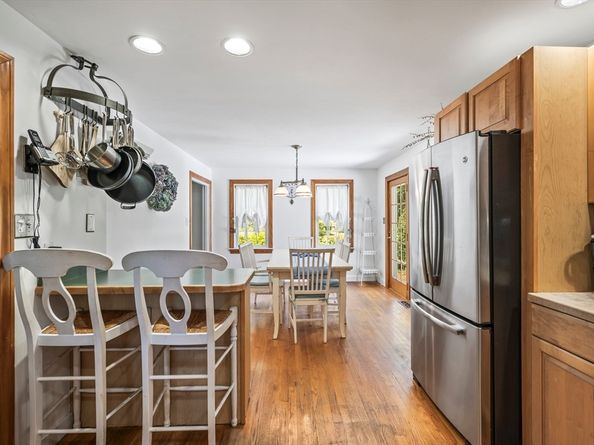 89 W Elm St, Pembroke MA 02359