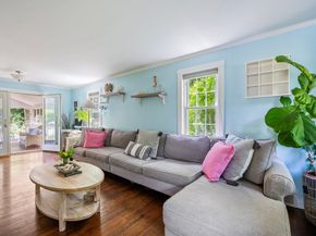 89 W Elm St, Pembroke MA 02359