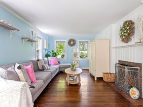 89 W Elm St, Pembroke MA 02359