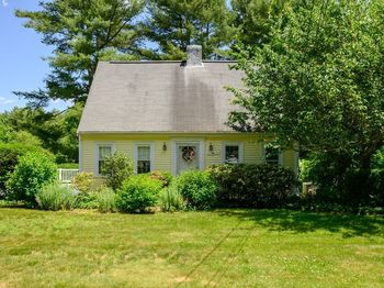 89 W Elm St