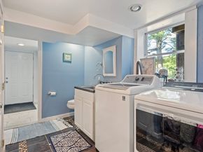 89 W Elm St, Pembroke MA 02359
