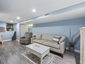 89 W Elm St, Pembroke MA 02359