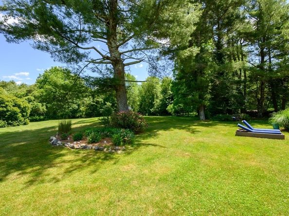 89 W Elm St, Pembroke MA 02359