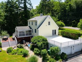 89 W Elm St, Pembroke MA 02359