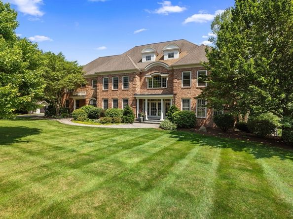 17 Olde Hickory Path, Westborough MA 01581