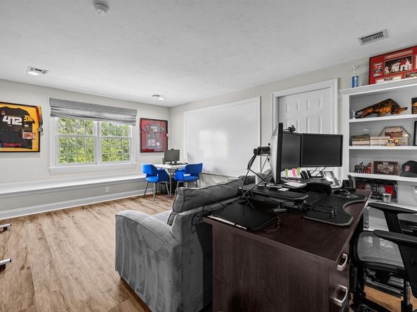 17 Olde Hickory Path, Westborough MA 01581
