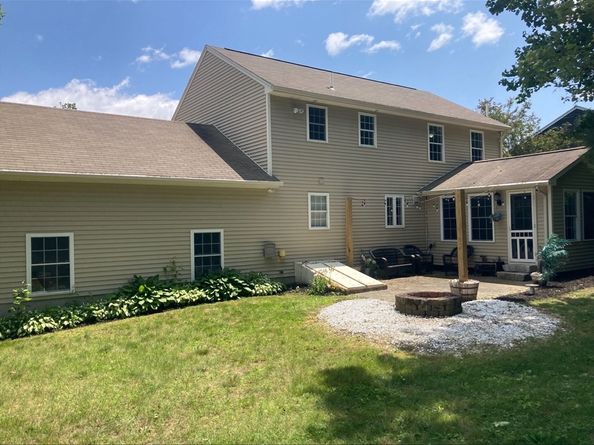 337 Mason Rd Ext, Dudley MA 01571