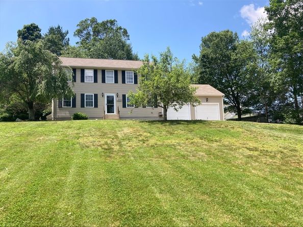 337 Mason Rd Ext, Dudley MA 01571