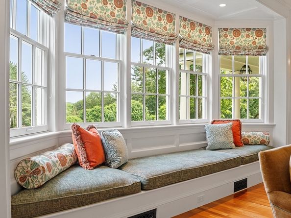 76 Red Coat Ln, Concord MA 01742