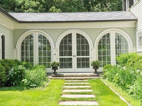 76 Red Coat Ln, Concord MA 01742
