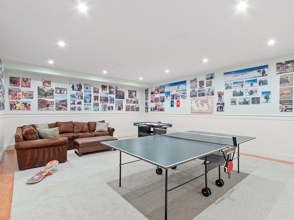76 Red Coat Ln, Concord MA 01742