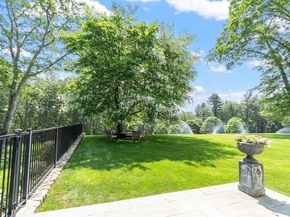 76 Red Coat Ln, Concord MA 01742