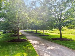 76 Red Coat Ln, Concord MA 01742