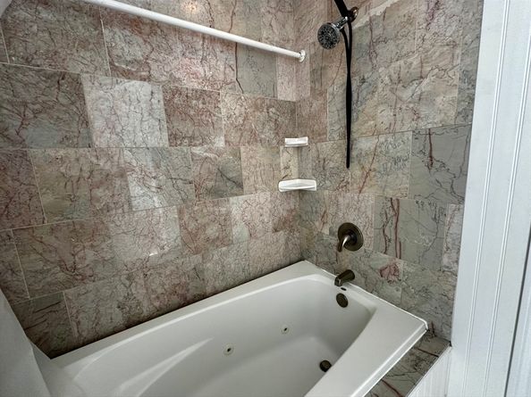 381 Hunnewell St 381, Needham MA 02494