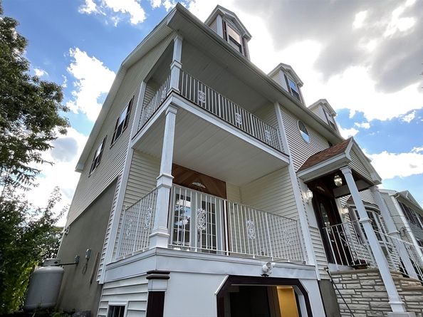 33 Lakeside Dr, Shrewsbury MA 01545