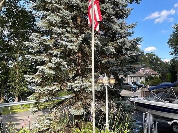 33 Lakeside Dr, Shrewsbury MA 01545