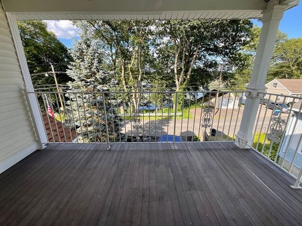 33 Lakeside Dr, Shrewsbury MA 01545