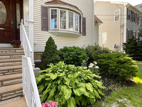 33 Lakeside Dr, Shrewsbury MA 01545