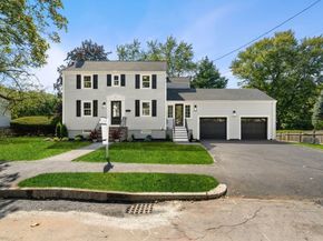 37 Elmcrest Rd, Wakefield MA 01880