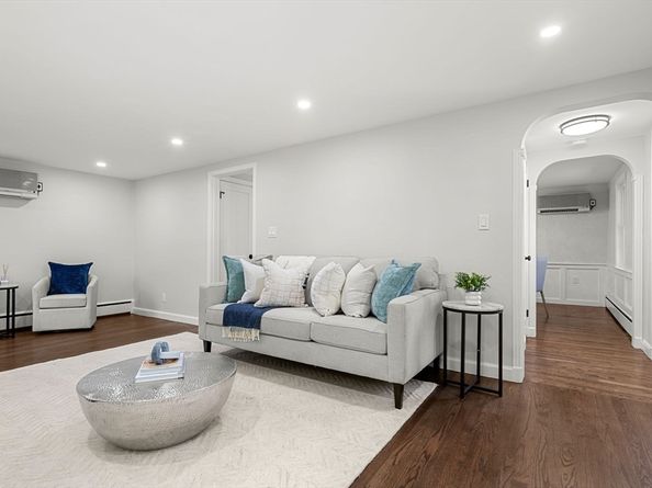 37 Elmcrest Rd, Wakefield MA 01880