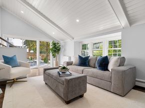 37 Elmcrest Rd, Wakefield MA 01880