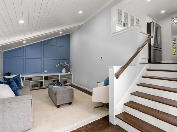 37 Elmcrest Rd, Wakefield MA 01880