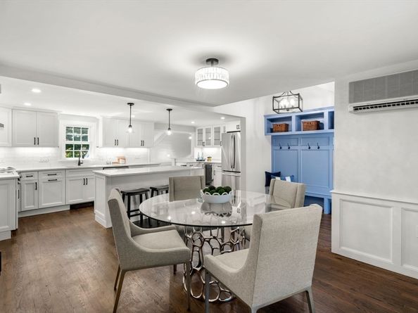 37 Elmcrest Rd, Wakefield MA 01880